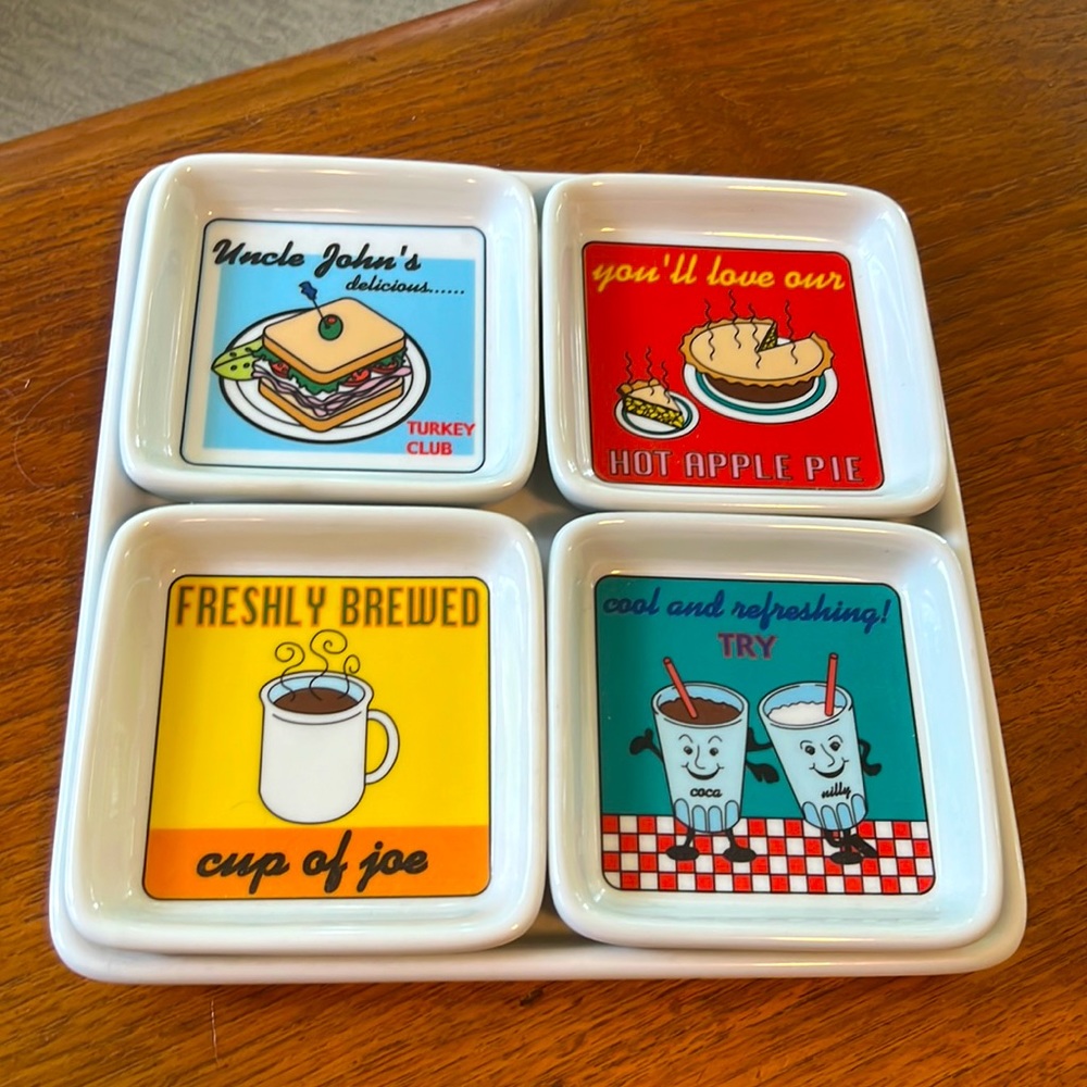 Retro Styled Serving Tray - 4 Little Dishes and Bottom Tray